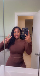 This wig looks beautiful. Perfect amount of t