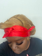 The wig is so pretty no shedding hold curls r