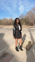 Honestly, get this hair! No strong odor when 