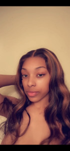 The wig is really cute, the highlights could 