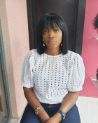 This bangs wig was easy to install and it's t