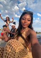 Okay about this wig . I'm obsessed. First of 