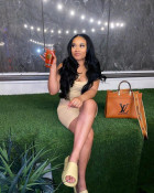 This wig came pretty fast. It's soft and true