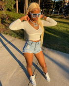 This wig was amazing ! shipping was SUPER qui