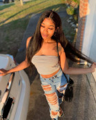 The hair is very beautiful, the density of th